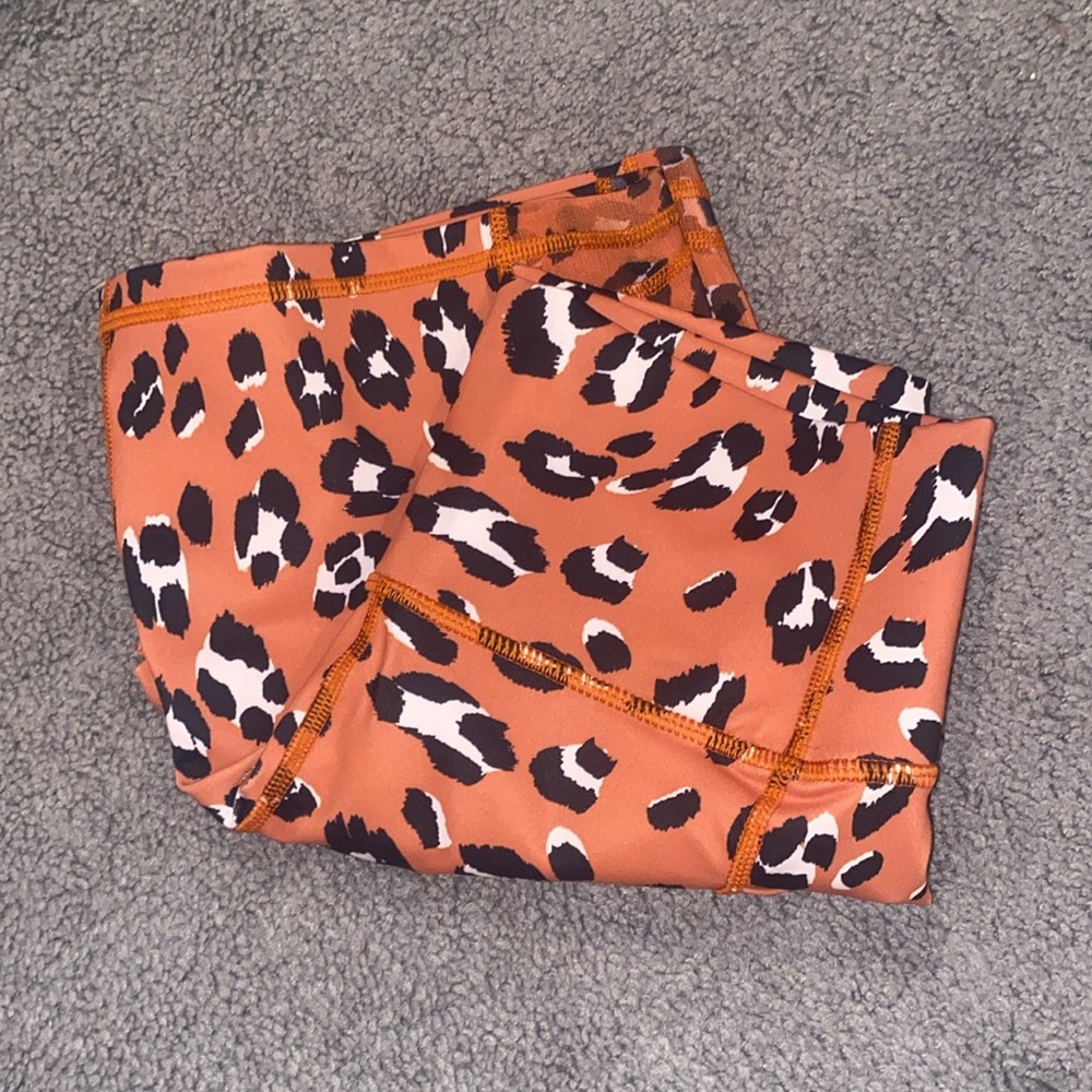 Fabletics PowerHold 6” Short Burnt Ochre Wavy Leo